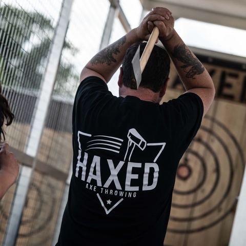 Axe Throwing 01